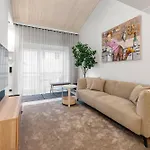 Saue 1 Townhouse - Old Town & Parking Haapsalu