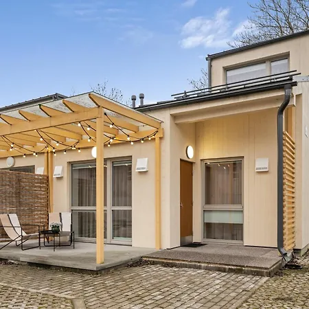 Saue 1 Townhouse - Old Town & Parking شقة