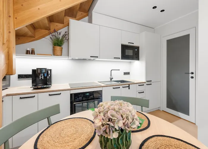 Saue 1 Townhouse - Old Town & Parking Apartamento Haapsalu